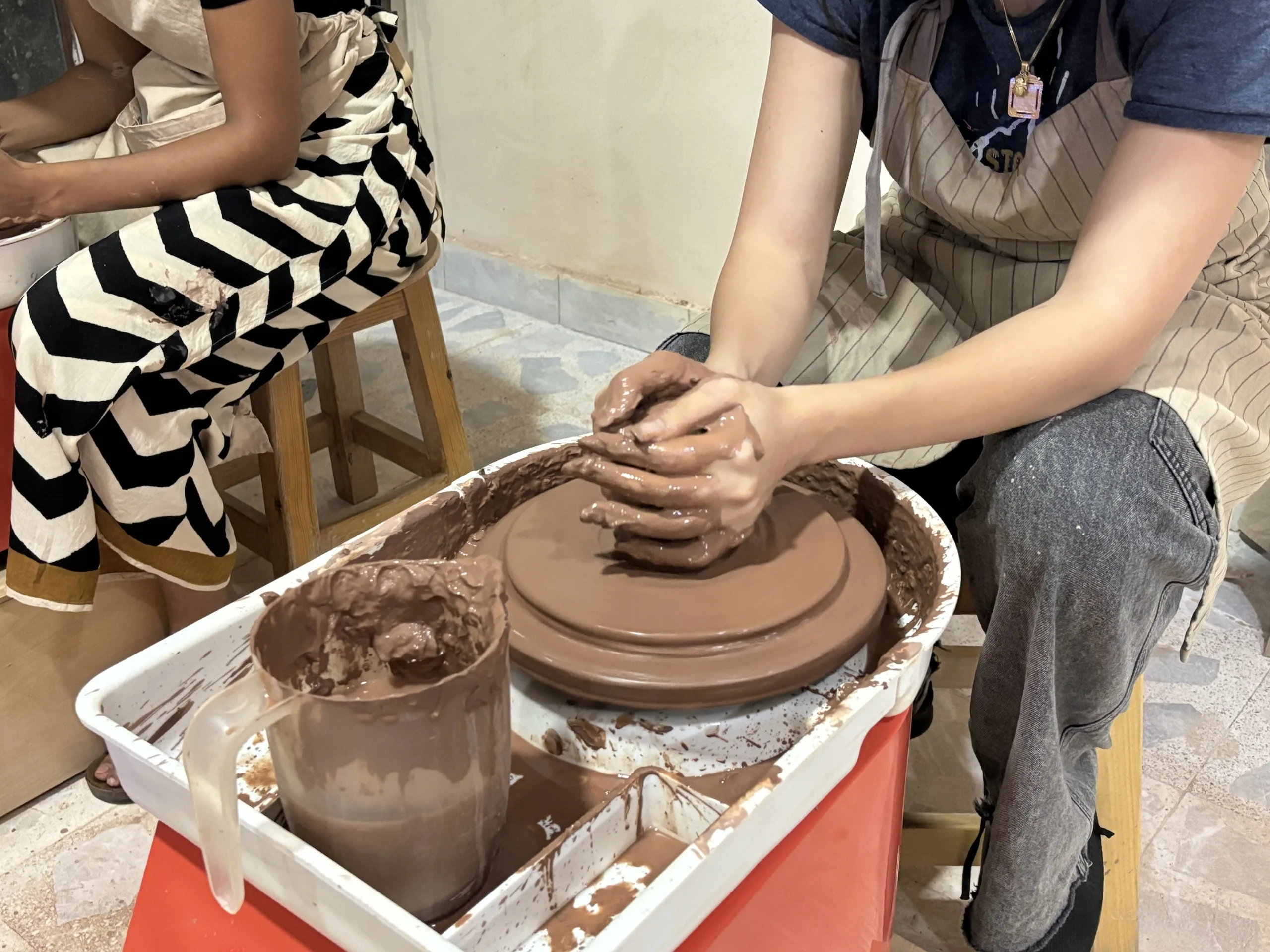 Wheelthrowing Pottery Workshop - Image 5